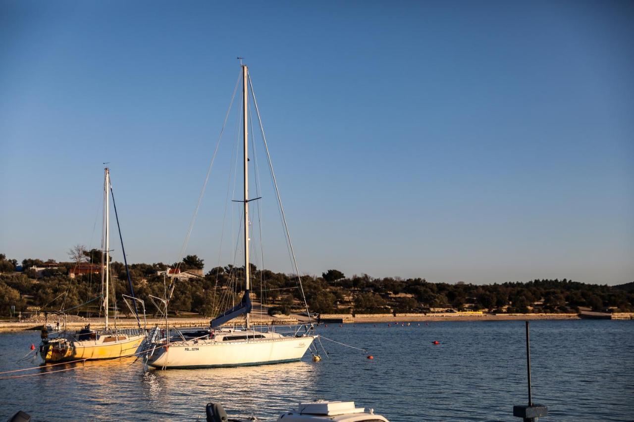 Mobile Home Whit Sea View Lavojesa Drage Εξωτερικό φωτογραφία