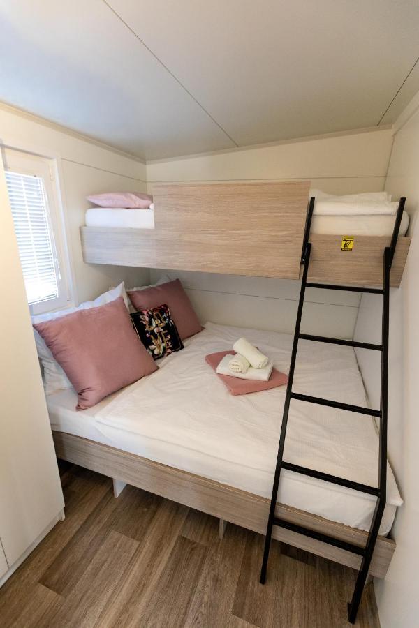 Mobile Home Whit Sea View Lavojesa Drage Εξωτερικό φωτογραφία